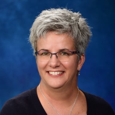 Lauren Bowen headshot
