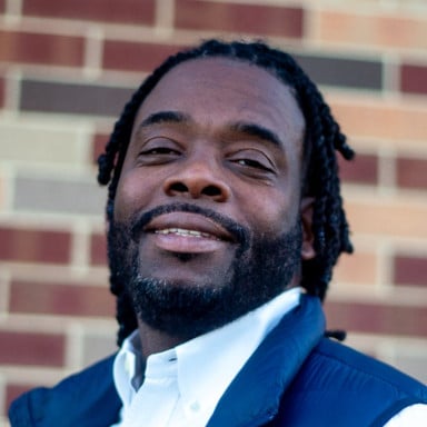 Resche D. Hines headshot